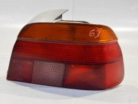BMW 5 (E39) 1995-2004 Задний фонарь, правый (седан) -09/2000 / желтый поворота Запчасть код: 63218363558