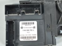 Двигатель стеклоподъемника, левый передний Volkswagen Caddy / 01.2004-12.2010
Запчасть код...