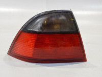Saab 9-5 1997-2010 Задний фонарь, левый (седан) 1998-2001 Запчасть код: 4677035
