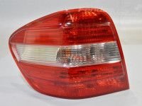 Mercedes-Benz ML (W164) Задний фонарь, левый Запчасть код: A1648203764
Тип кузова: Linnamaas...