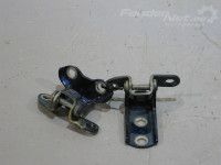 Toyota Corolla Verso 2004-2010 Дверная петля, правый задняя Запчасть код: 68750-0F010