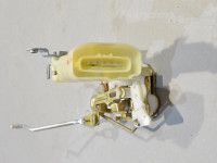 Toyota Yaris 1999-2005 Замок двери, правый (передний) Запчасть код: 6933052030