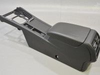 Volkswagen Passat (B8) Консоль панели приборов Пол Запчасть код: 3G1863241A 81U
Тип кузова: Sedaan...