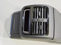 Volkswagen Passat (B8) Консоль панели приборов Пол Запчасть код: 3G1863241A 81U
Тип кузова: Sedaan...