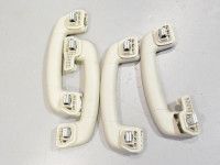 ручки на потолке (набор) Запчасть код: 3V0857643A  WC4
Тип кузова: Sedaa...