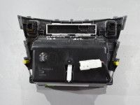 Toyota Avensis (T27) Пепельница и прикуриватель Запчасть код: 74110-05211
Тип кузова: Sedaan