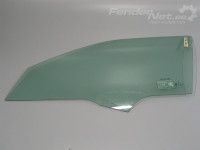 Peugeot 406 1995-2004 Стекло двери, левый (передний) (седан) Запчасть код: 9201A2