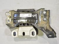 Volkswagen Polo Крепление коробки передач, слева Запчасть код: 2Q0199555AF
Тип кузова: 5-ust luu...