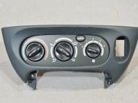 Renault Megane Охлаждение / обогрев управления Запчасть код: 7701209442
Тип кузова: 5-ust luuk...