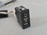 USB / AUX блок управления Запчасть код: 61319129651
Тип кузова: Sedaan