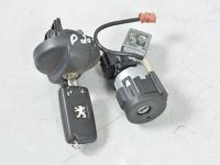 Peugeot 207 Замок зажигания+Kрышка топливного бака Запчасть код: 4162 NW & 1508 K6
Тип кузова: 5-u...